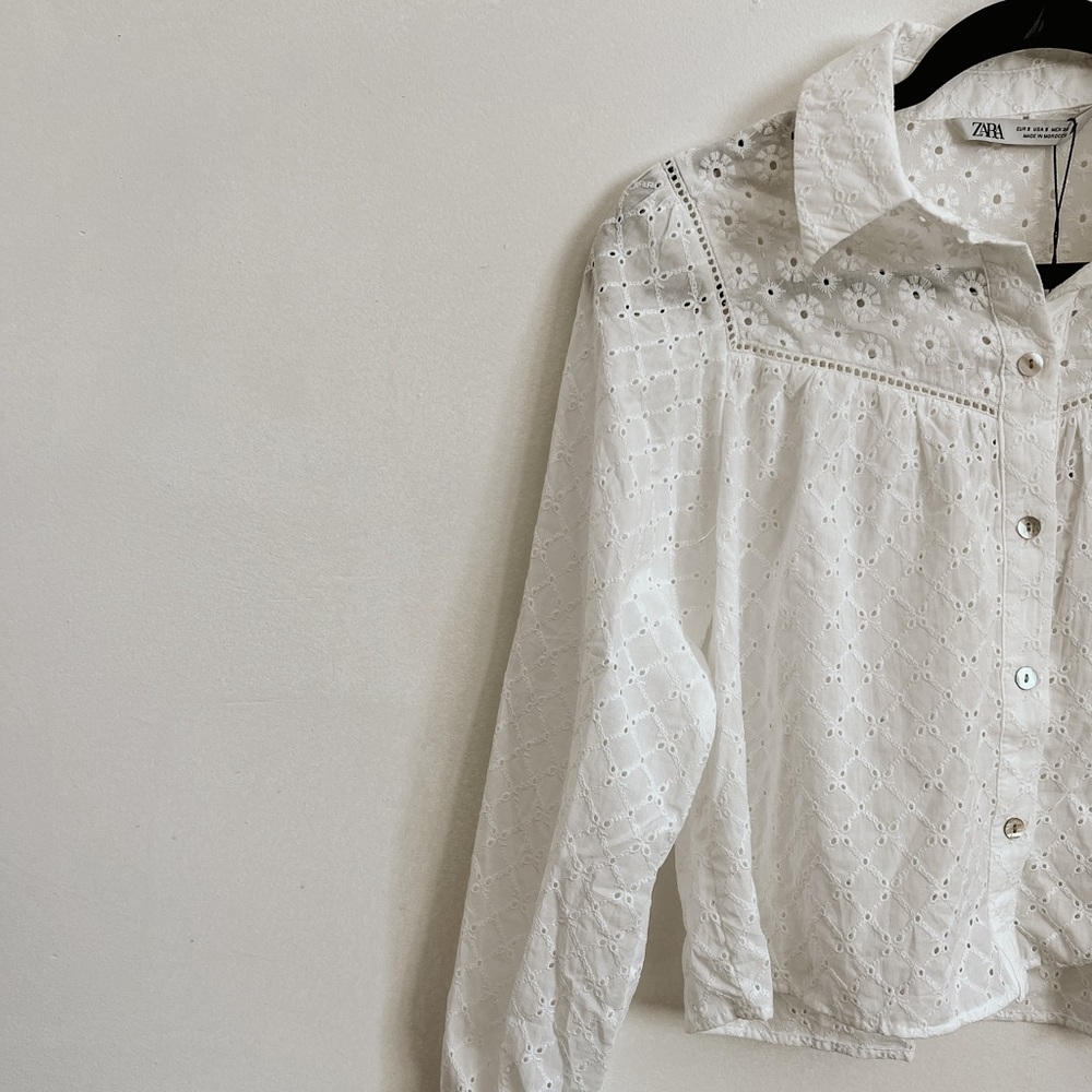 NWT Openwork Embroidered White Button Up Blouse